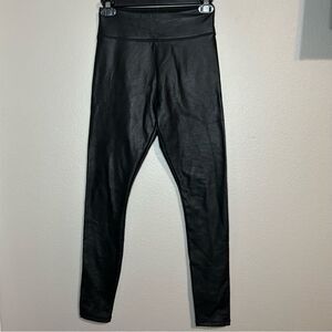 Hollister black faux leather fleece lined legging pants women's size XS